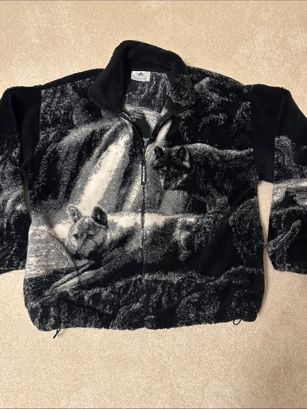 Vintage 90’s Black Mountain Outdoor Gear thick pile Fleece Jacket wolves sz L